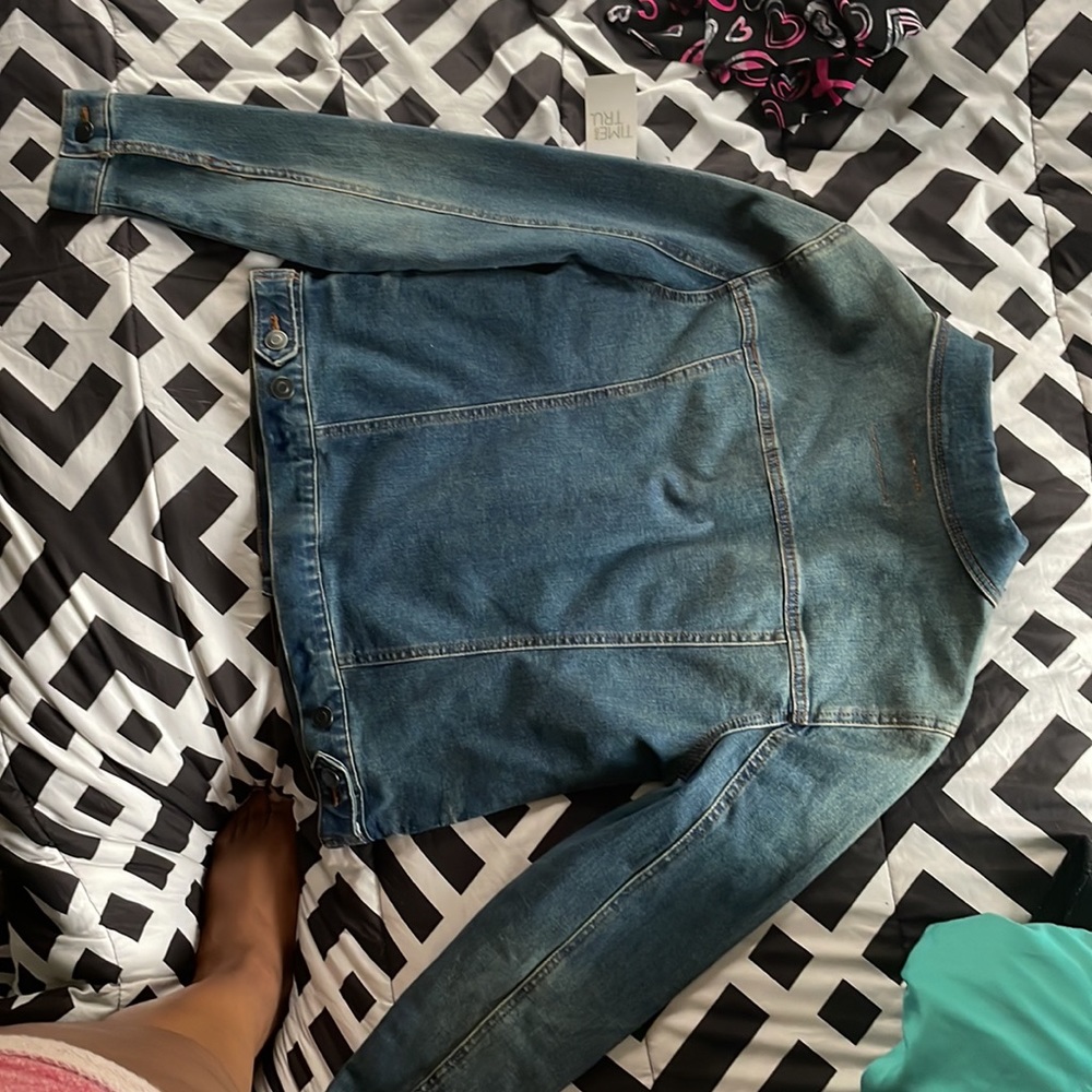 jean jacket - Picture 2 of 4